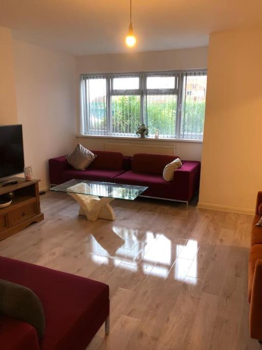 Lovely 3 Bedroom Entire Home With Street Parking - Close To Nec, Bhx Airport - Sleeps 6 Guests Ideal For Contractors & Families Birmingham Dış mekan fotoğraf