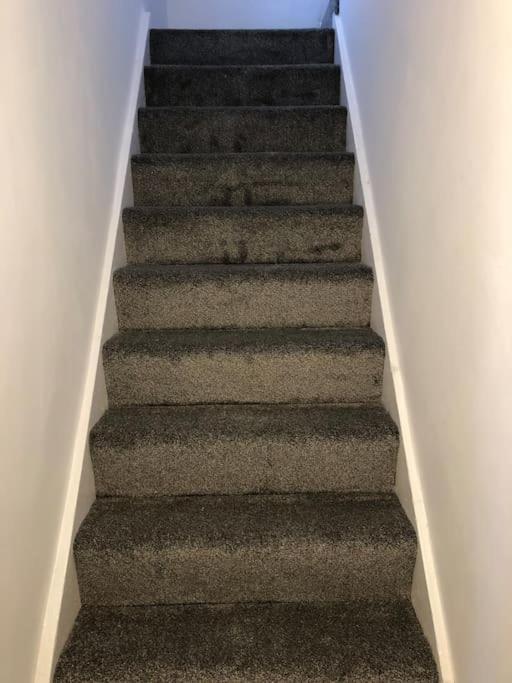 Lovely 3 Bedroom Entire Home With Street Parking - Close To Nec, Bhx Airport - Sleeps 6 Guests Ideal For Contractors & Families Birmingham Dış mekan fotoğraf
